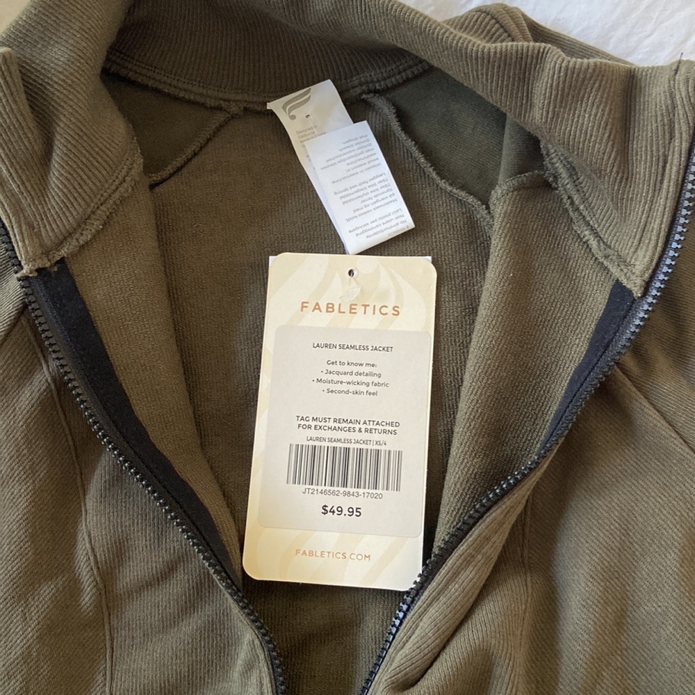Fabletics cropped jacket - Picture 2 of 3
